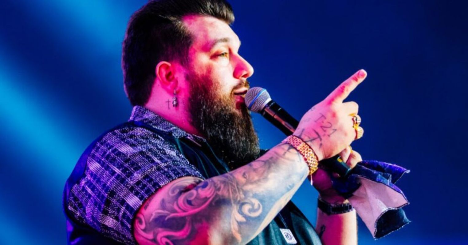 “EU TE SEGURO”, DE PANDA, ESTREIA EM 2º LUGAR NO HOT 100 DA BILLBOARD BRASIL; CANTOR AINDA TEM OUTRAS SEIS MÚSICAS NA LISTA