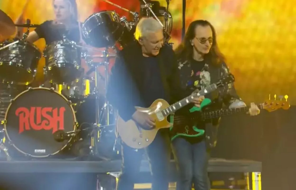 RUSH VOLTA AOS PALCOS DE SURPRESA E TOCA CLÁSSICO APÓS 46 ANOS; APRESENTAÇÃO MARCOU ESTREIA DA BATERISTA ANIKA NILLES