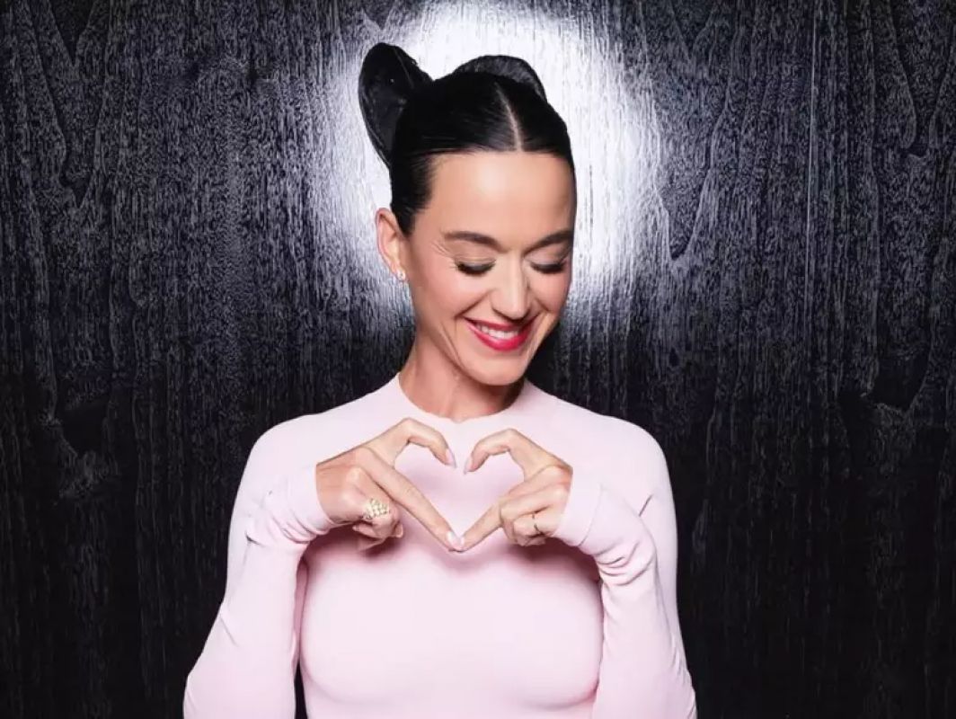 É OFICIAL: KATY PERRY TEM UM NOVO HIT MUNDIAL EM 2026 – 15 ANOS DEPOIS DE LANÇAR “THE ONE THAT GOT AWAY”