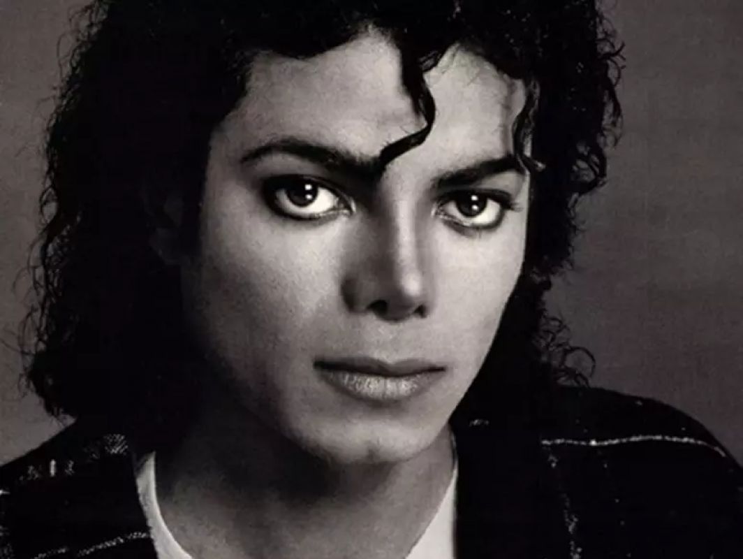 A HISTÓRIA POR TRÁS DE “BILLIE JEAN”, HIT GLOBAL DE MICHAEL JACKSON: MULHER REAL OU PERSONAGEM FICTÍCIA?