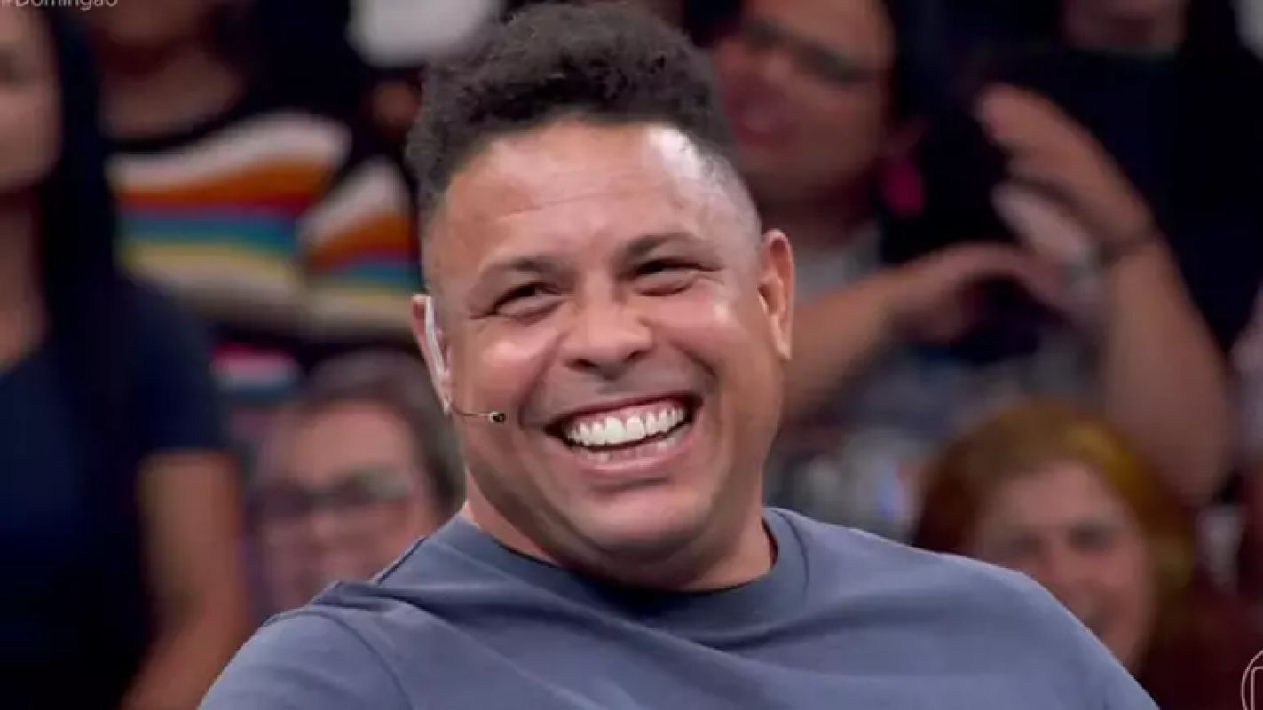 RONALDO FAZ CONFISSÃO ENVOLVENDO PADRE E É CHAMADO DE ‘SAFADO’ NO ‘DOMINGÃO’