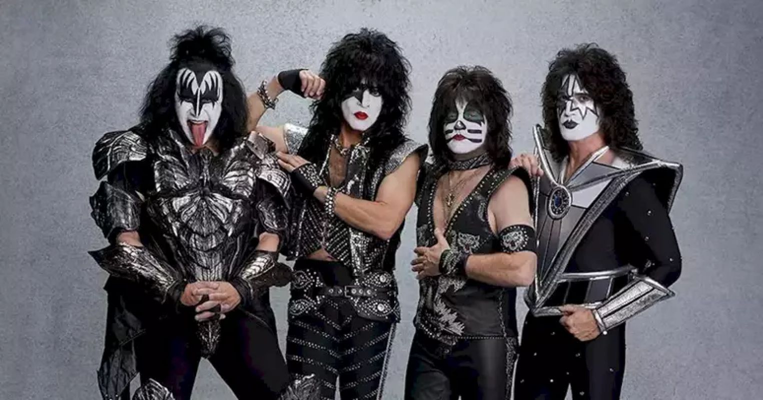 KISS: O SEGREDO POR TRÁS DAS MÁSCARAS E A VERDADEIRA ORIGEM DO NOME