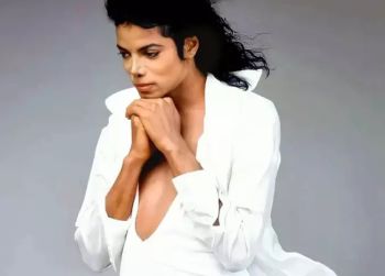 MÚSICA DE 1982 DE MICHAEL JACKSON ENTRA NO TOP 10 GLOBAL DO SPOTIFY PELA PRIMEIRA VEZ