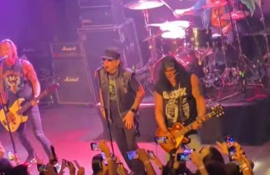 SEM AXL ROSE, FORMAÇÃO CLÁSSICA DO GUNS N’ ROSES DOS ANOS 90 SE REÚNE EM EVENTO BENEFICENTE