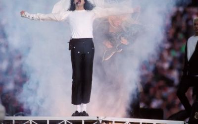 MICHAEL JACKSON LIDERA A PARADA BILLBOARD ARTIST 100 PELA PRIMEIRA VEZ, 17 ANOS APÓS SUA MORTE