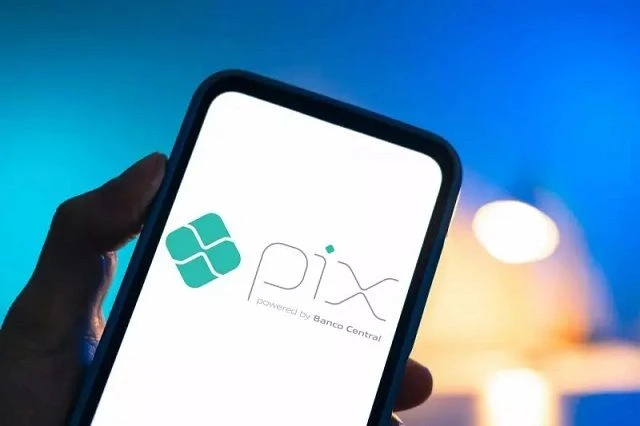 Pix supera dinheiro como forma de pagamento mais utilizada no Brasil